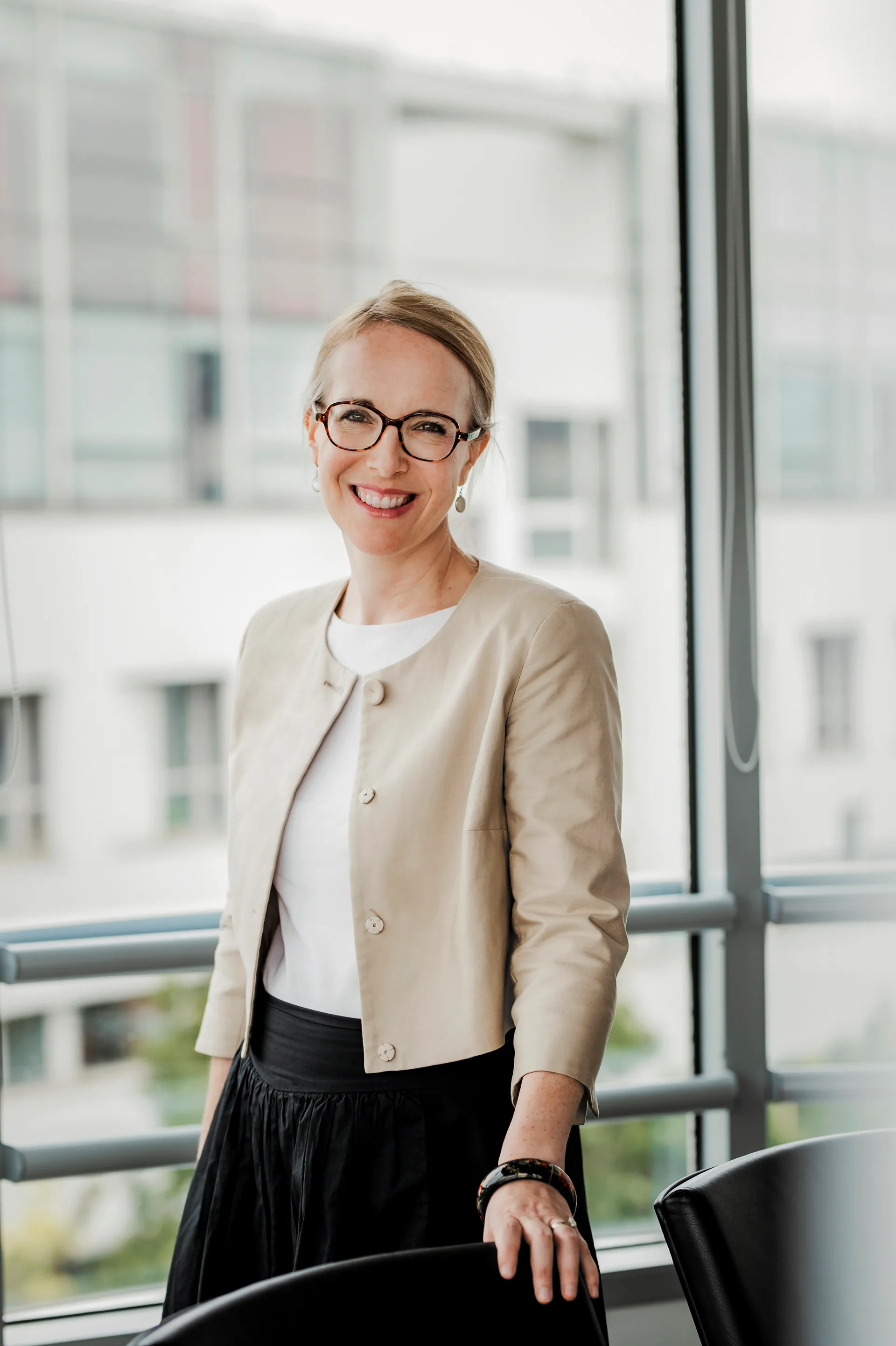 portrait de la directrice de l'Agence de la Biomédecine