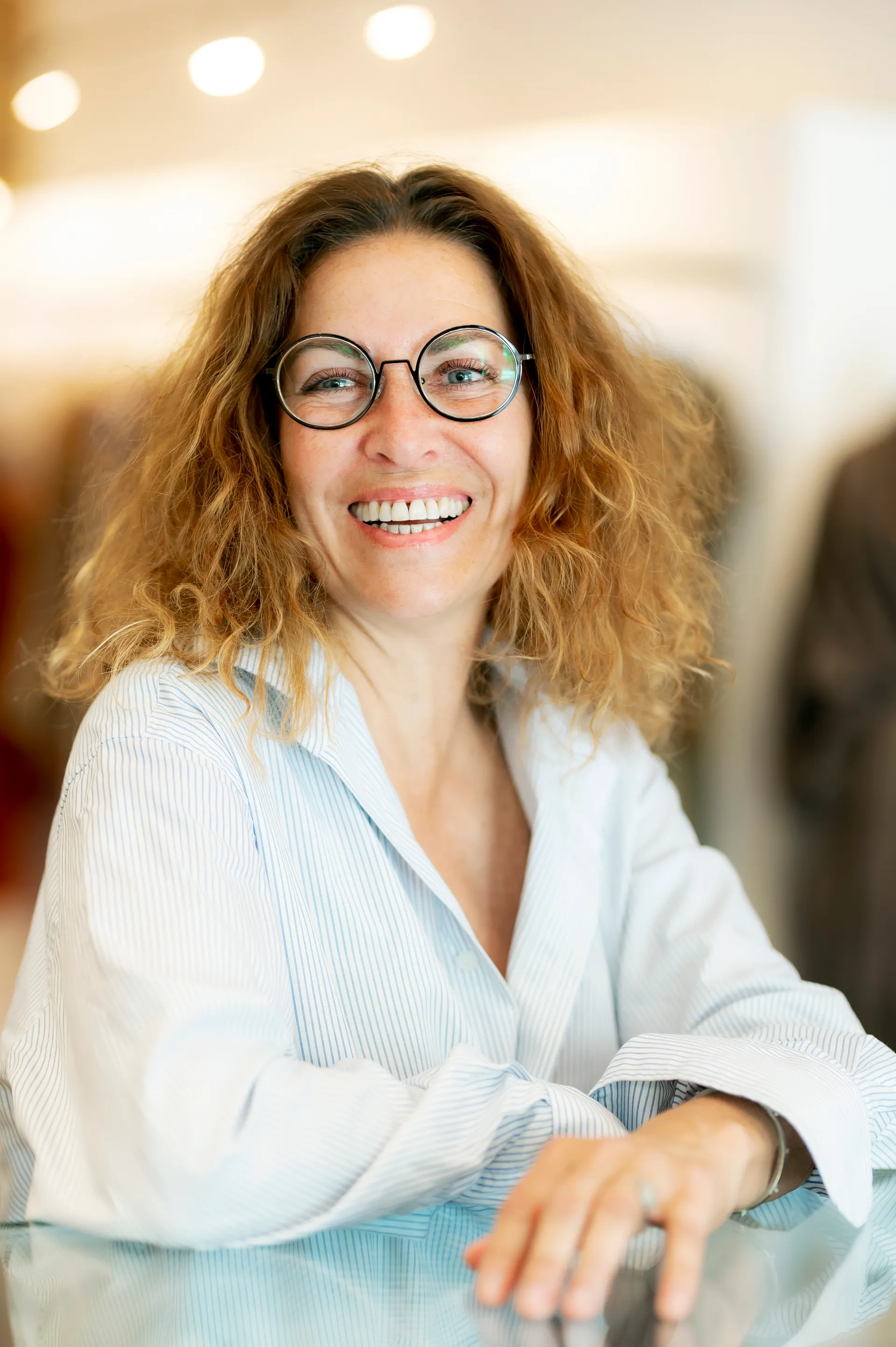 femme souriante boutique montpellier