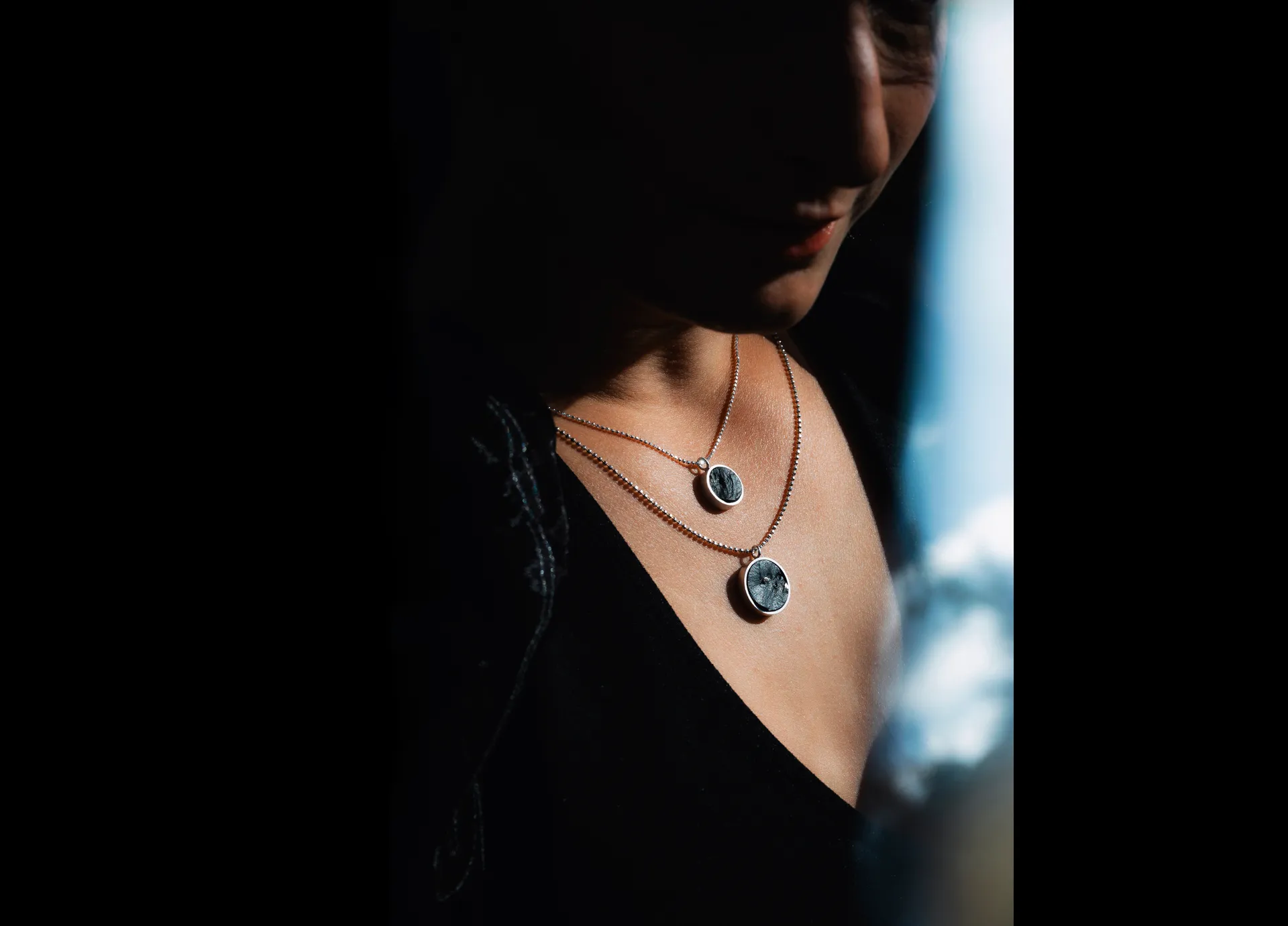 Photographie publicitaire d'un collier pour une créatrice de bijoux