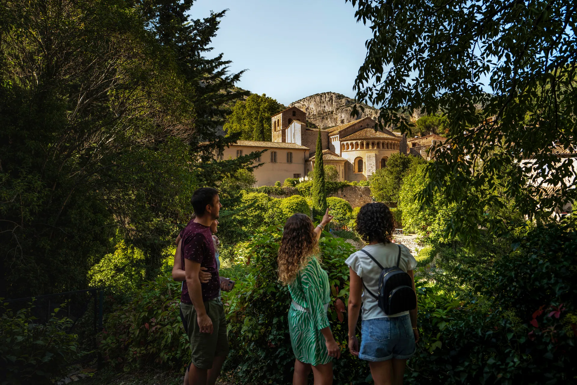 visite de St Guilhem le Désert, vue du village